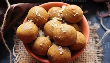 how to make besan ladoo in hindi,besan ladoo with jaggery,besan ladoo hebbars kitchen,besan ladoo mi- India TV Hindi