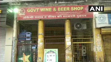 Liquor Shops lines in Delhi- India TV Hindi