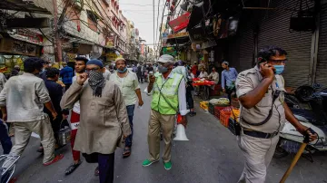 दिल्ली पुलिस के करीब 450 कर्मी कोरोना पॉजिटिव, तकरीबन 1500 हुए क्वारंटाइन- India TV Hindi