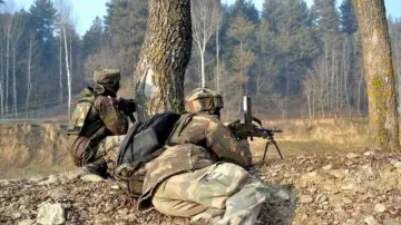 Encounter underway between security forces, terrorists in Pulwama- India TV Hindi