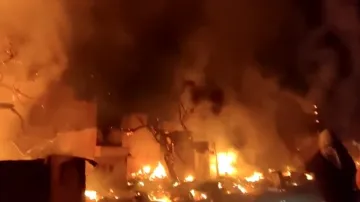 Kirti Nagar Fire, Delhi Fire, Delhi Kirti Nagar Fire, Kirti Nagar Slums Fire, Delhi Slums Fire- India TV Hindi