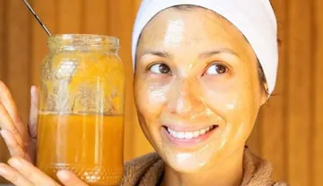 Fashion and Beauty Tips Honey for Beauty Treatments How to do Facial at Home Using Natural Ingredien- India TV Hindi