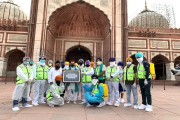 <p>COVID-19: Sikh Community sanitises Jama Masjid on the...- India TV Hindi
