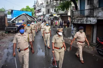 26 cops at JJ Marg Police Station in Mumbai test COVID-19 positive- India TV Hindi