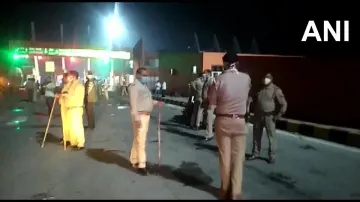 CM Yogi Adityanath on Uttar Pradesh muzaffarnagar migrant workers Bus accident- India TV Hindi