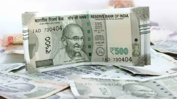 <p>Rupee Vs Dollar</p>- India TV Paisa