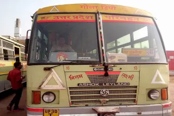 <p>UP Roadways Bus</p>- India TV Hindi