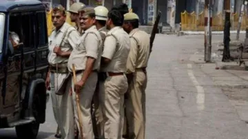 लखनऊ: ज्वाइंट सीपी के एस्कॉर्ट के 8 पुलिसकर्मी कोरोना पॉजिटिव, मचा हड़कंप- India TV Hindi