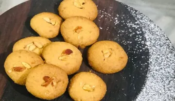 बिना ओवन यूं बनाएं टेस्टी कुरकुरी बेसन कुकीज, ये रहा बनाने का तरीका- India TV Hindi