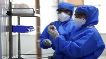 मुजफ्फरनगर चिकित्सा कॉलेज के छह रेजिडेंट डॉक्टर कोरोना वायरस से संक्रमित- India TV Hindi