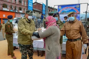 Ten CRPF jawans, five policemen test Coronavirus positive in Jammu and Kashmir- India TV Hindi