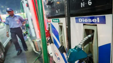 As demand for fuel picks up oil marketing cos hike prices for the second day by 60 paise - India TV Paisa