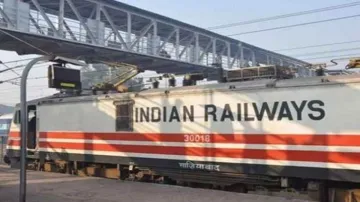 <p>Indian Railway</p>- India TV Paisa