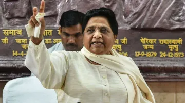 Mayawati urges Centre to intervene on Delhi government's decision to reserve city hospitals for resi- India TV Hindi