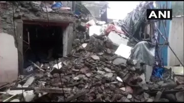 Mumbai: Portion of a building collapsed in Jogeshwari East, no casualties reported - India TV Hindi