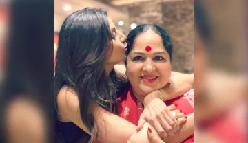 शिल्पा शेट्टी ने मां के जन्मदिन पर शेयर की ये फोटो- India TV Hindi