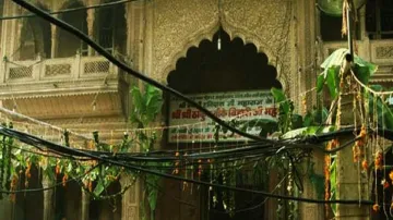 banke Bihari Mandir Vrindavan closed till 30 september । वृंदावन का ठाकुर बांके बिहारी मंदिर 30 सितं- India TV Hindi