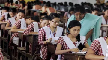 <p>The salary of teachers will not be cut, there will be a...- India TV Hindi