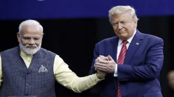 डोनाल्ड ट्रंप ने कहा- भारत से प्यार करता है अमेरिका, पीएम मोदी को बताया दोस्त- India TV Hindi