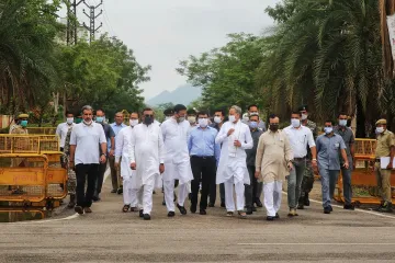 Rajasthan political update Ashok Gehlot meets governor । Rajasthan: राज्यपाल का तुरंत विधानसभा सत्र - India TV Hindi