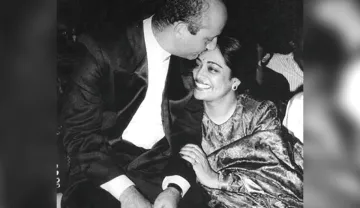 Anupam Kher 35th wedding anniversary- India TV Hindi