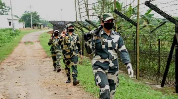 Bangladeshi 'resident' of Mumbai caught by BSF near border in West Bengal- India TV Hindi