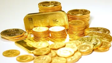 Gold falls Rs 94 on global cues, silver up by Rs 782- India TV Paisa
