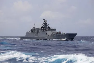 Deployment of Indian Navy warships in Indian Ocean increased । चीन से जारी तनाव के बीच हिंद महासागर - India TV Hindi