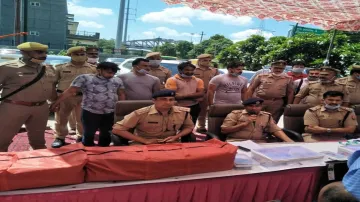 Noida police seal 3KG gold 63 laptops and 4 arrested- India TV Hindi