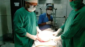Doctors Remove 24 Kg Tumour From Woman's Abdomen In Meghalaya- India TV Hindi