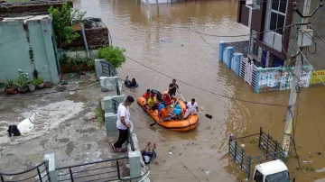 More than 1000 villages of Uttar Pradesh affected by flood- India TV Hindi