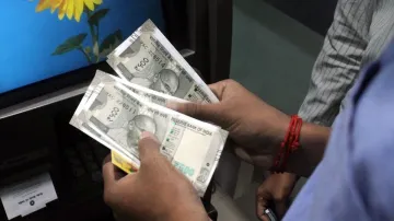 SBI ATM Cash withdrawal new facility through whatsapp message- India TV Paisa