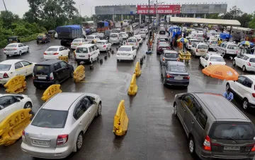 Fastag mandatory to get discounts on toll plaza- India TV Hindi