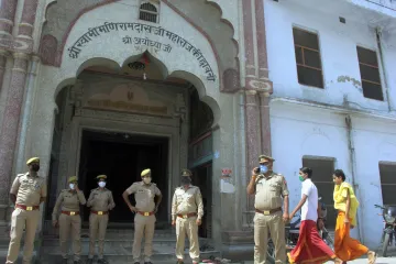 PM Narendra Modi brother visits Ayodhya Ram Mandir । प्रधानमंत्री मोदी के भाई पहुंचे अयोध्या, किया र- India TV Hindi