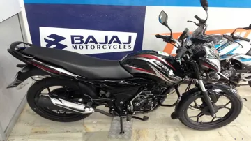 Bajaj Auto posts 9 pc fall in total sales in August- India TV Paisa