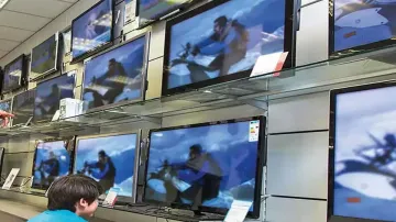 Compaq enters smart TV segment in India- India TV Paisa