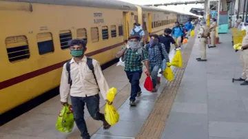 97 Migrant workers Died On board Shramik special Trains During COVID-19 Lockdown says Piyush Goyal i- India TV Hindi