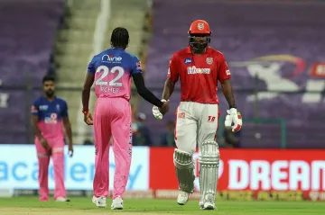 Chris Gayle fury became his enemy, fined 10 percent match fees with match referee reprimand- India TV Hindi