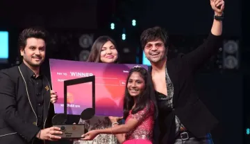 सारेगामापा लिटिल चैंप्स की विनर बनीं केरल की आर्यनंदा बाबू, ट्राफी के साथ जीता 5 लाख कैश प्राइज- India TV Hindi