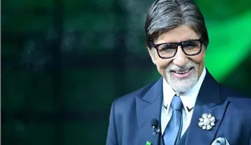 अमिताभ बच्चन ने शेयर की शूटिंग की तस्वीरें, कहा- सुबह सिर्फ खुद का करना पड़ता है सामना- India TV Hindi
