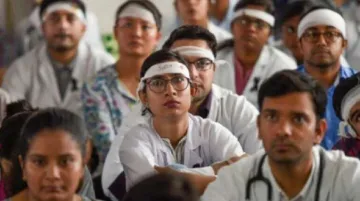 Doctors go on mass leave over pending salaries, warn of indefinite strike- India TV Hindi