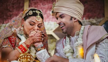 ब्राइडल लुक में बेहद खूबसूरत लगीं काजल अग्रवाल, पति गौतम किचलू संग शादी की फोटोज शेयर कर लिखी दिल की- India TV Hindi