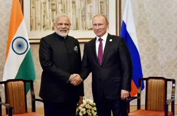 Modi greets Putin on his birthday- India TV Hindi