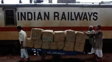<p>Rail ministry warns against fake railway jobs and ask...- India TV Hindi