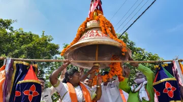 Ram Mandir Ayodhya 613 kg bell । अयोध्या: Ram Mandir में लगा 613 किलो का घंटा, कई किलोमीटर गूंजेगी ध- India TV Hindi
