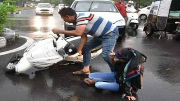 Govt notifies rules to protect persons who help road accident victims - India TV Paisa