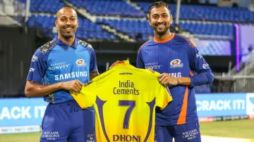 MS Dhoni gifted his jersey to Hardik Pandya And Krunal Pandya After CSK vs MI Match- India TV Hindi