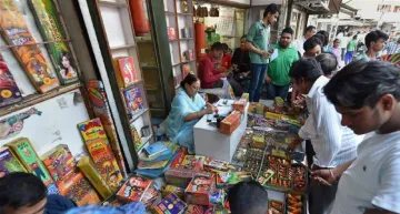 Mumbai, ban on firecrackers- India TV Hindi