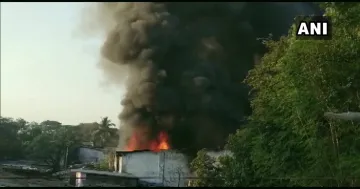 महाराष्ट्र: भिवंडी में पावरलूम यूनिट में लगी आग, दमकल की तीन गाड़ियां मौके पर- India TV Hindi