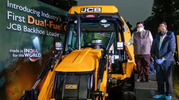 JCB devlope dual fuel diesel cng loader- India TV Paisa